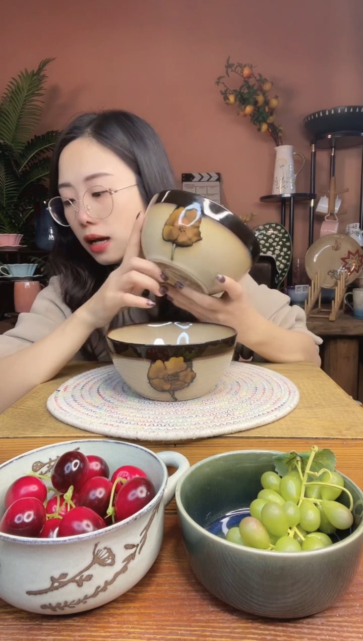 陶瓷6.3英寸手绘花朵面碗 2件 微瑕疵