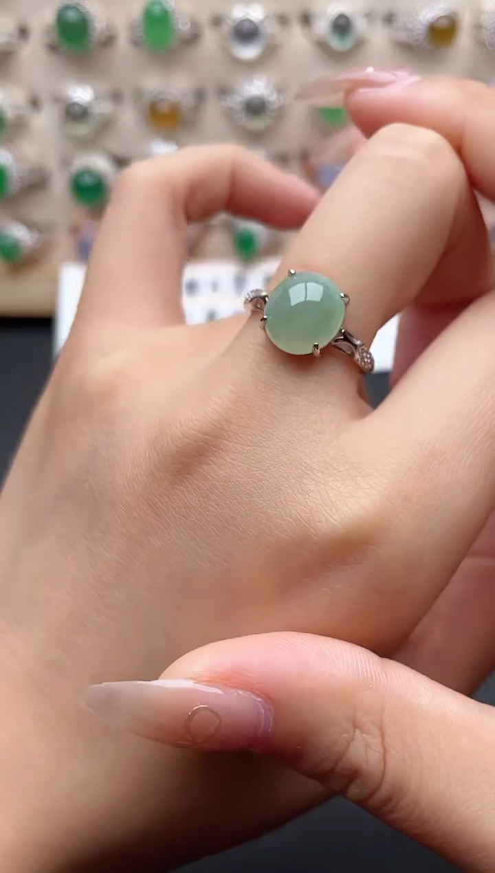 【闪购商品】翡翠戒指银S925镶嵌一物一证一礼盒