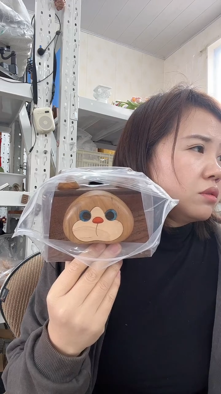 木猫咪纸巾盒为微瑕疵