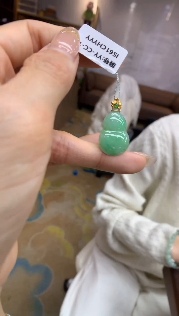 【闪购商品】翡翠颈饰18K金镶嵌葫芦