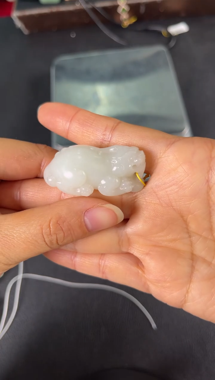 颈饰未镶嵌和田玉苏****t吊坠