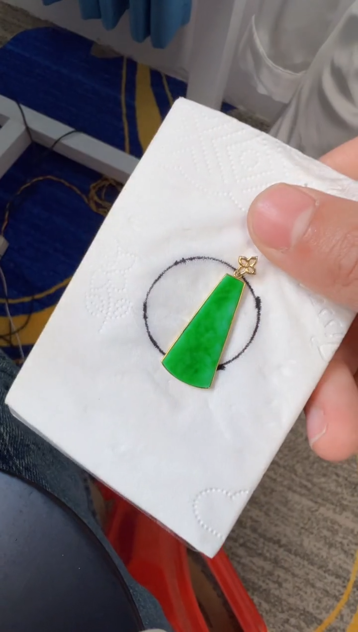 【闪购商品】定制翡翠18K金镶嵌1200元