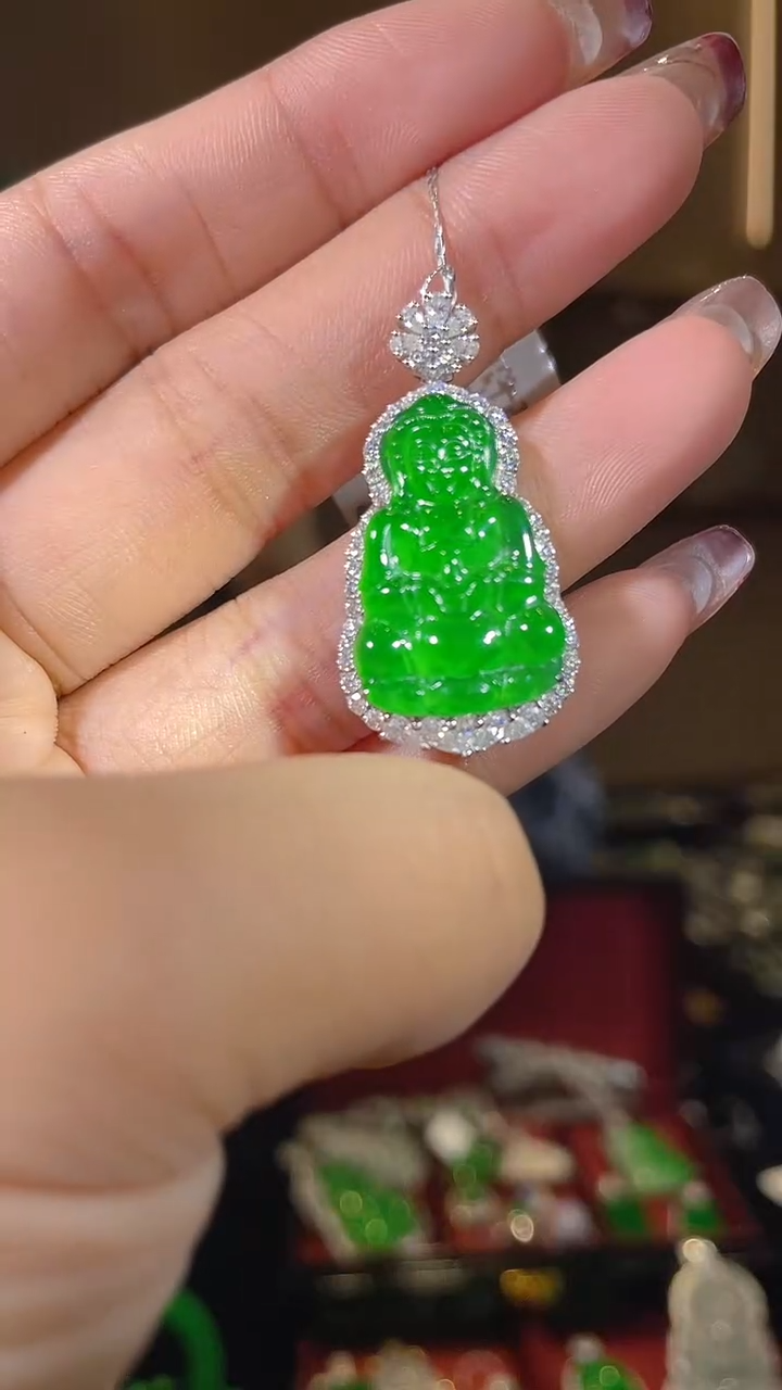 【闪购商品】翡翠吊坠(不含链)18K金镶嵌天然翡翠A货