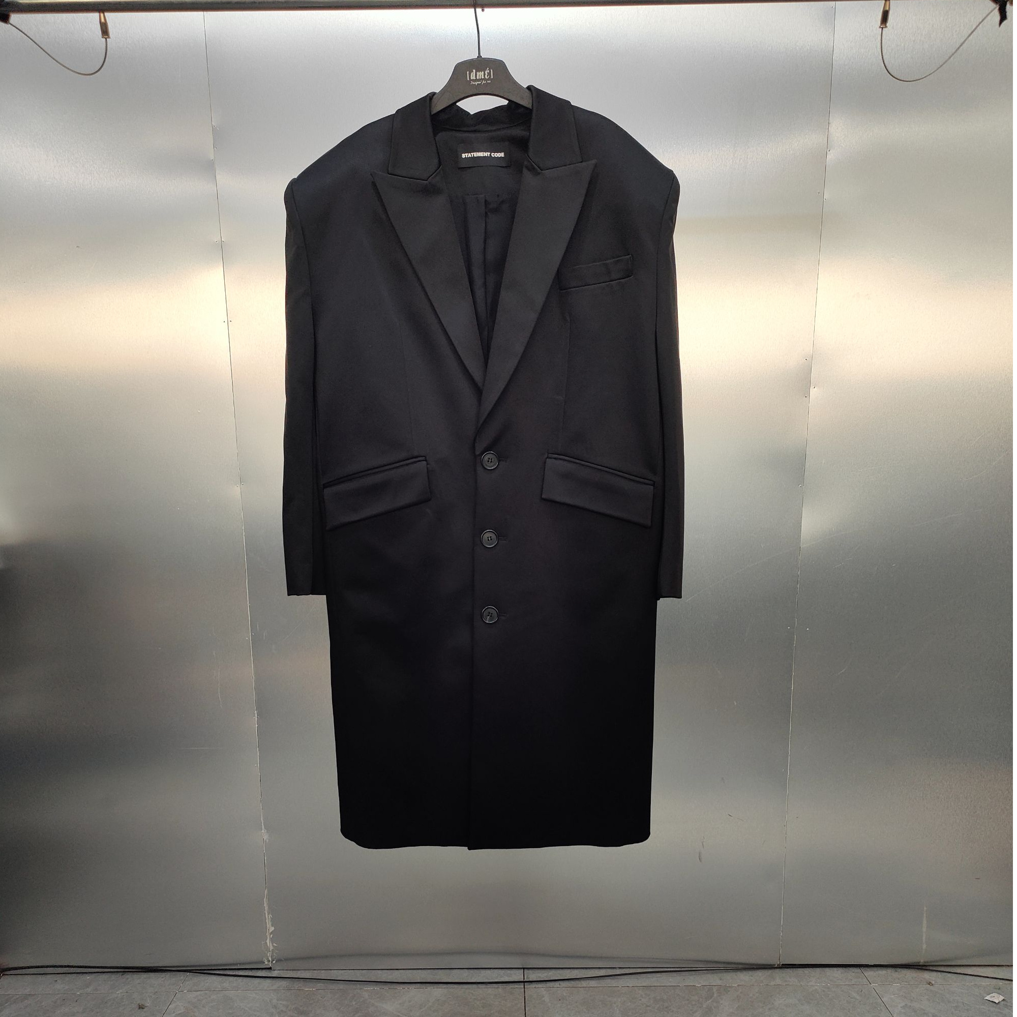 ST-10896-STA春秋季垫肩缎面设计潮流时尚大衣外套