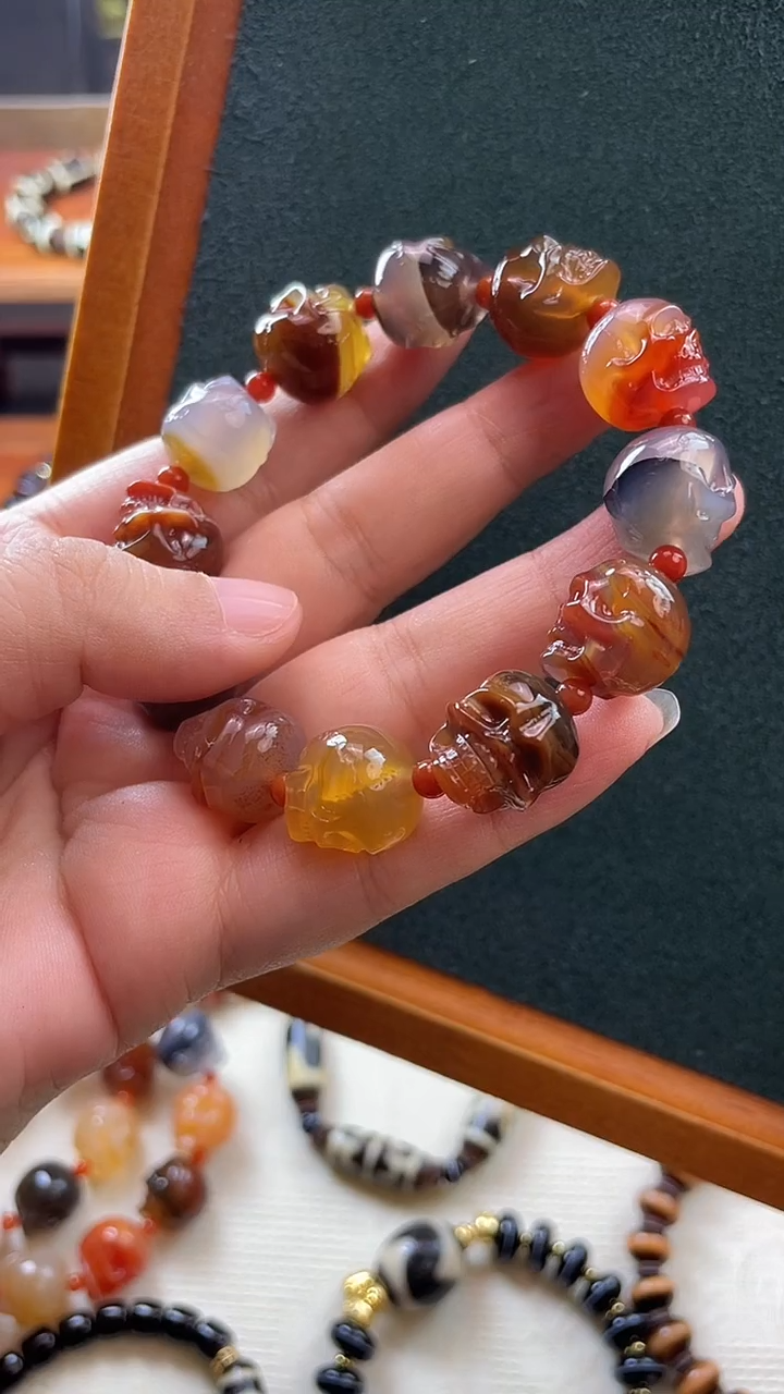 未镶嵌1玛瑙/玉髓达**玛            