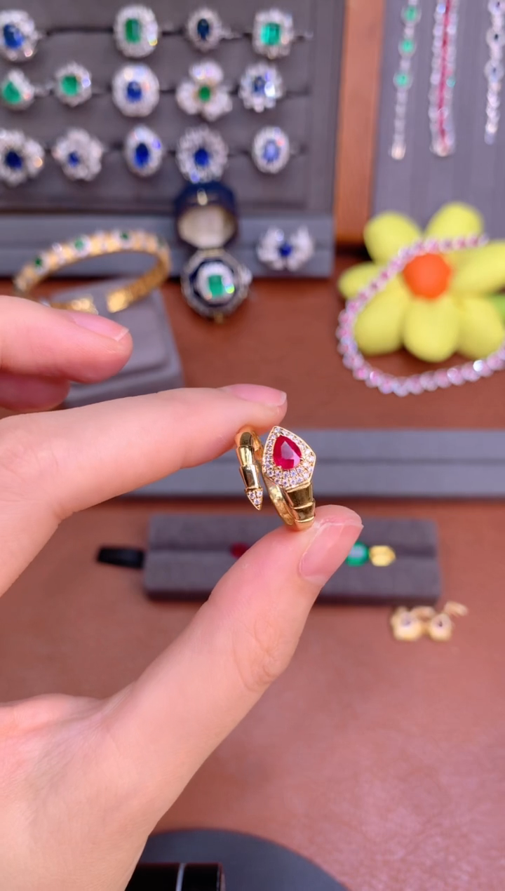 【闪购商品】红宝石戒指18K金镶嵌0.5CT