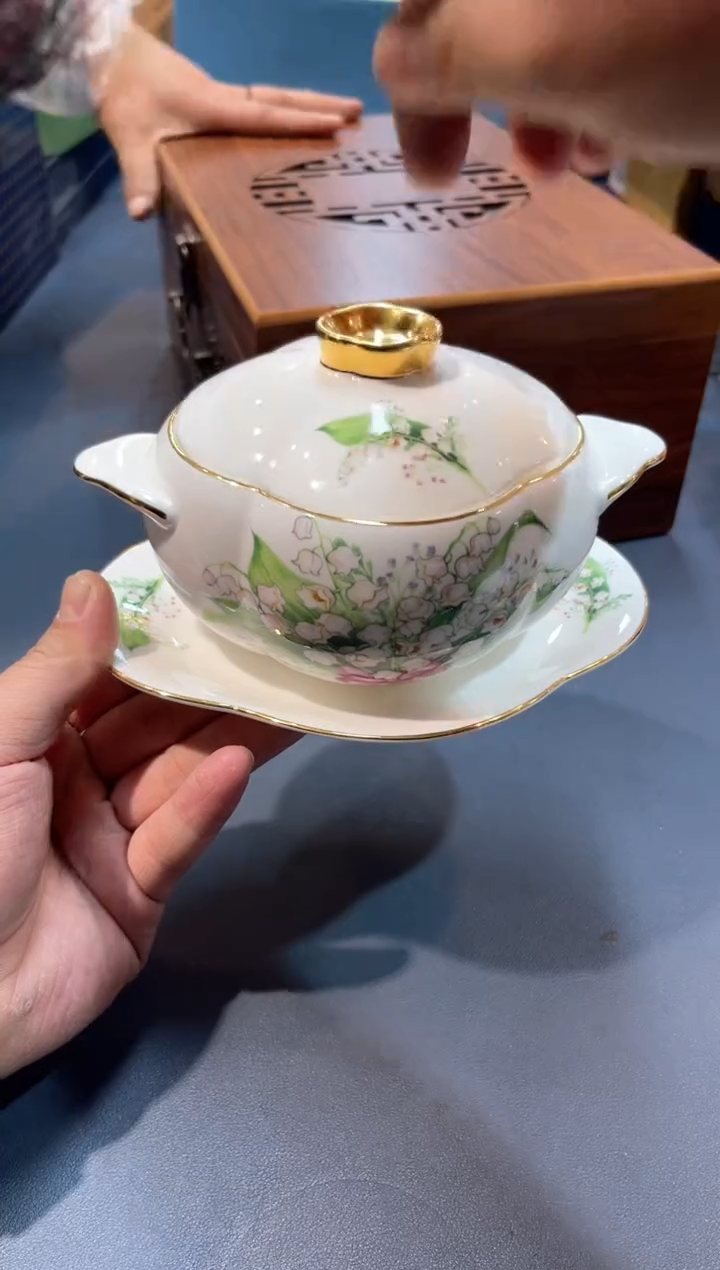 【闪购商品】碗E823全场正品，京东包邮