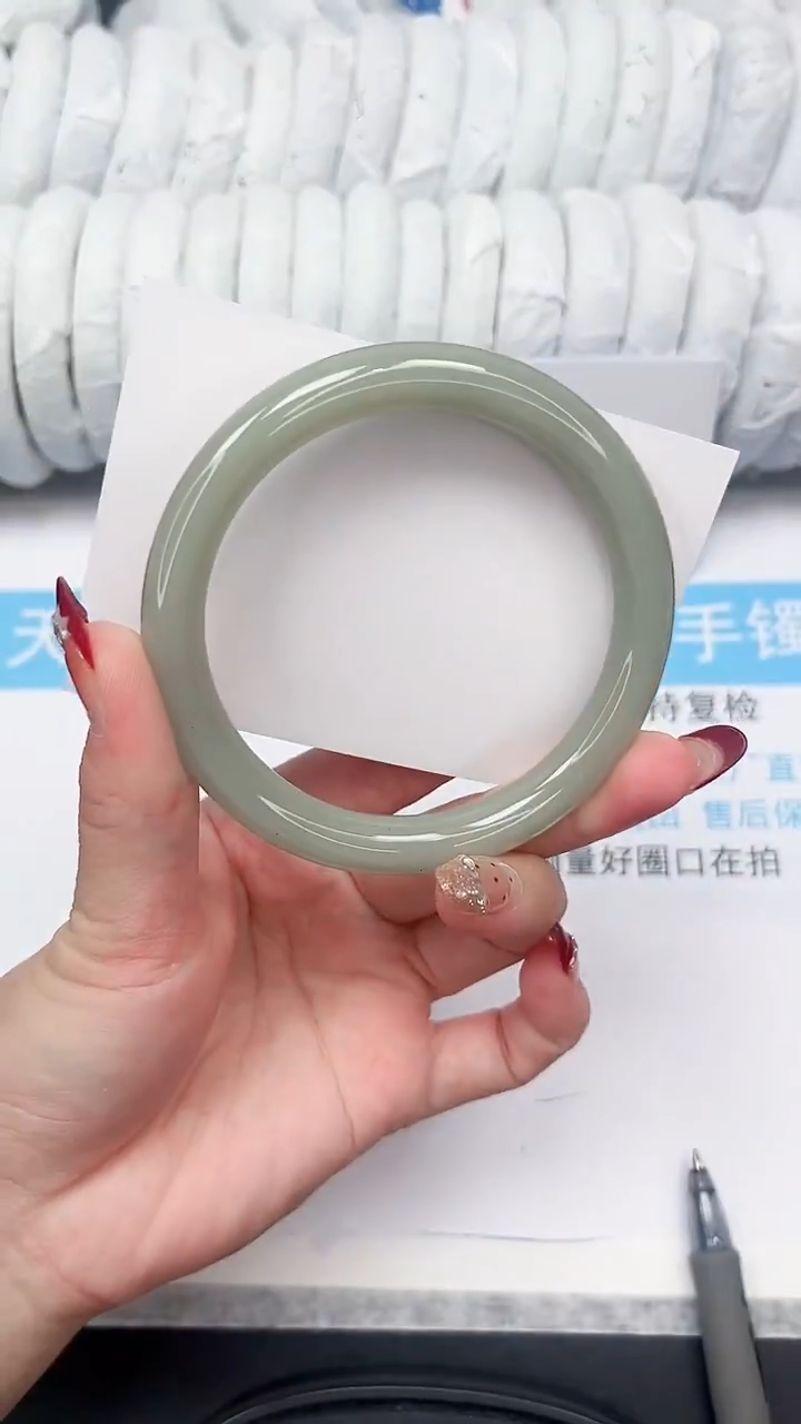 未镶嵌手镯石英质玉96-63.8DY