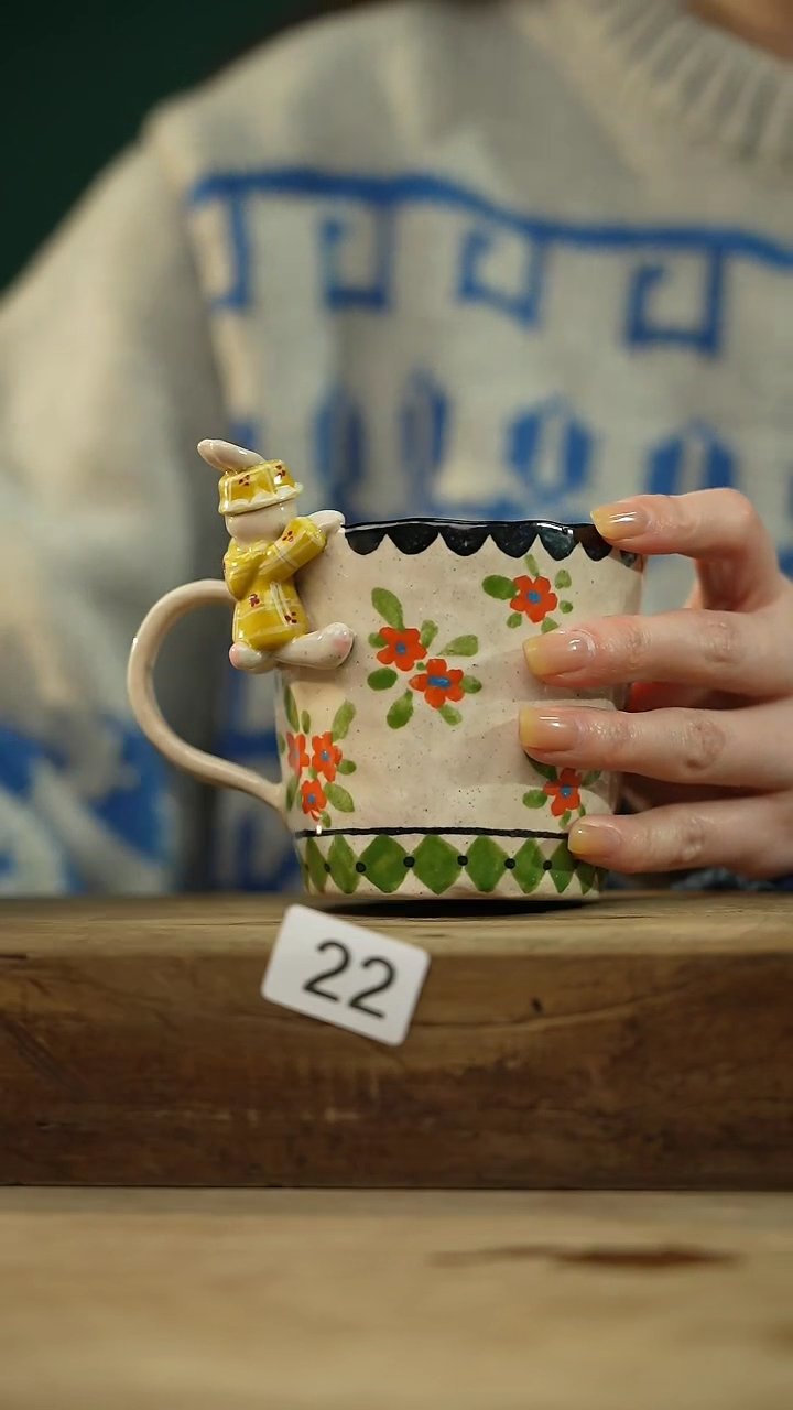 【闪购商品】瓷片新品设计师手作款 手绘兔子 咖啡杯