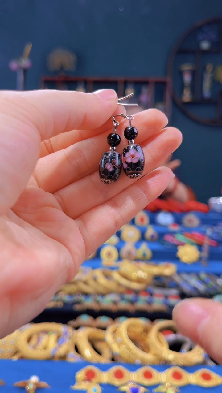 【闪购商品】非遗绝技 景泰蓝桶珠耳环 黑