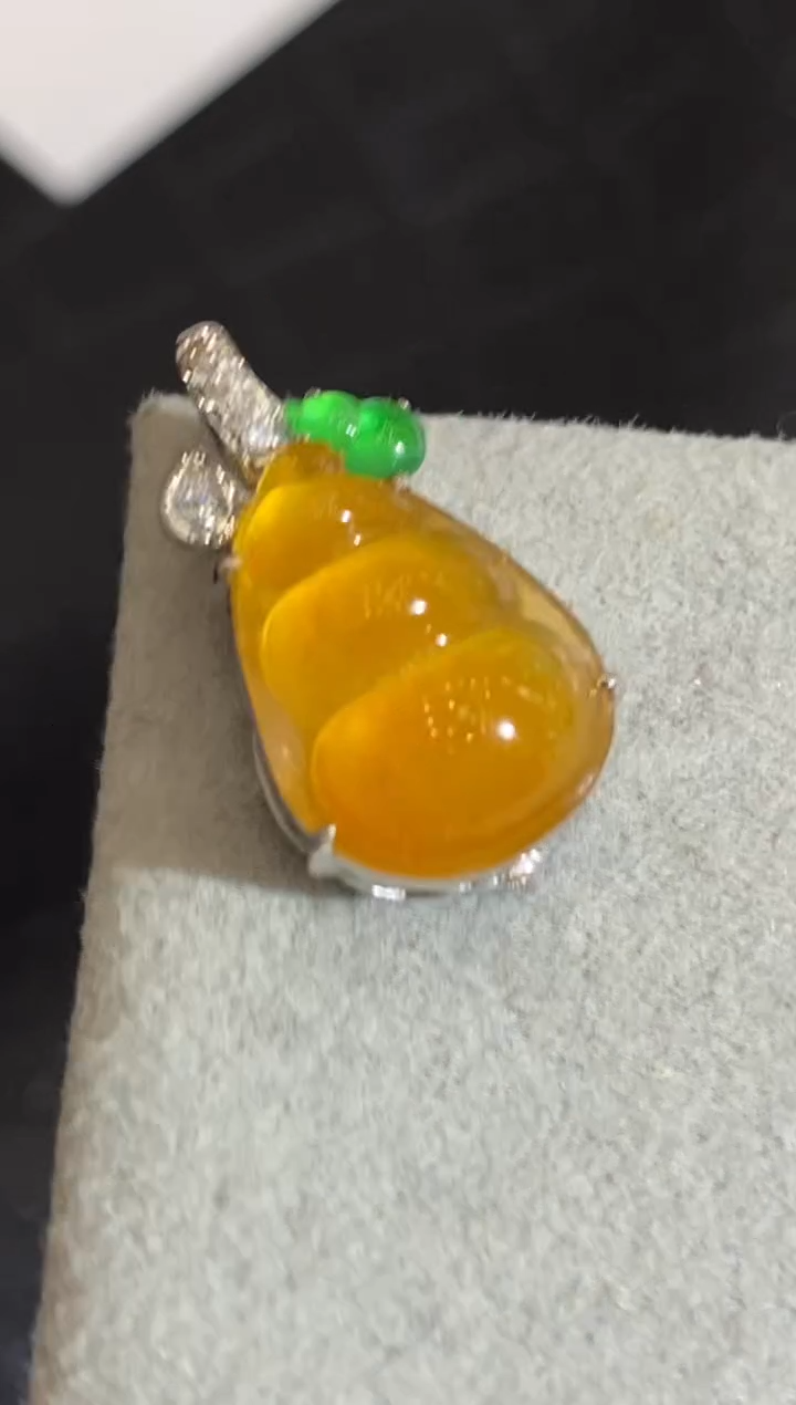 颈饰18K金镶嵌翡翠收到货48小时鉴赏期（超时不退不换）新年配饰