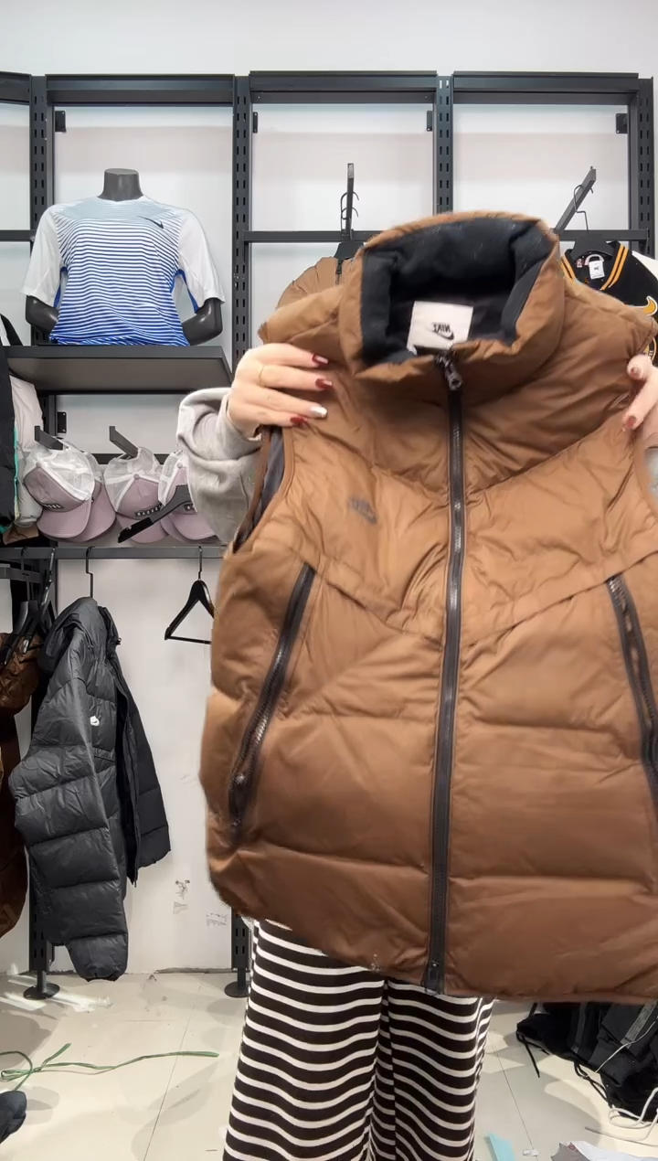 2240闪购编码 Nike/Jordan运动卫衣裤以直播间过款为准 尺码·L