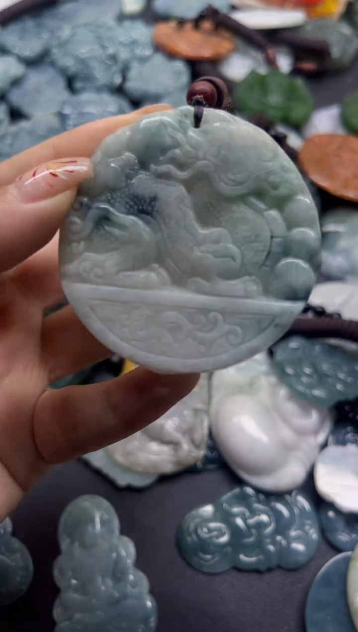 【闪购商品】翡翠颈饰未镶嵌翡翠