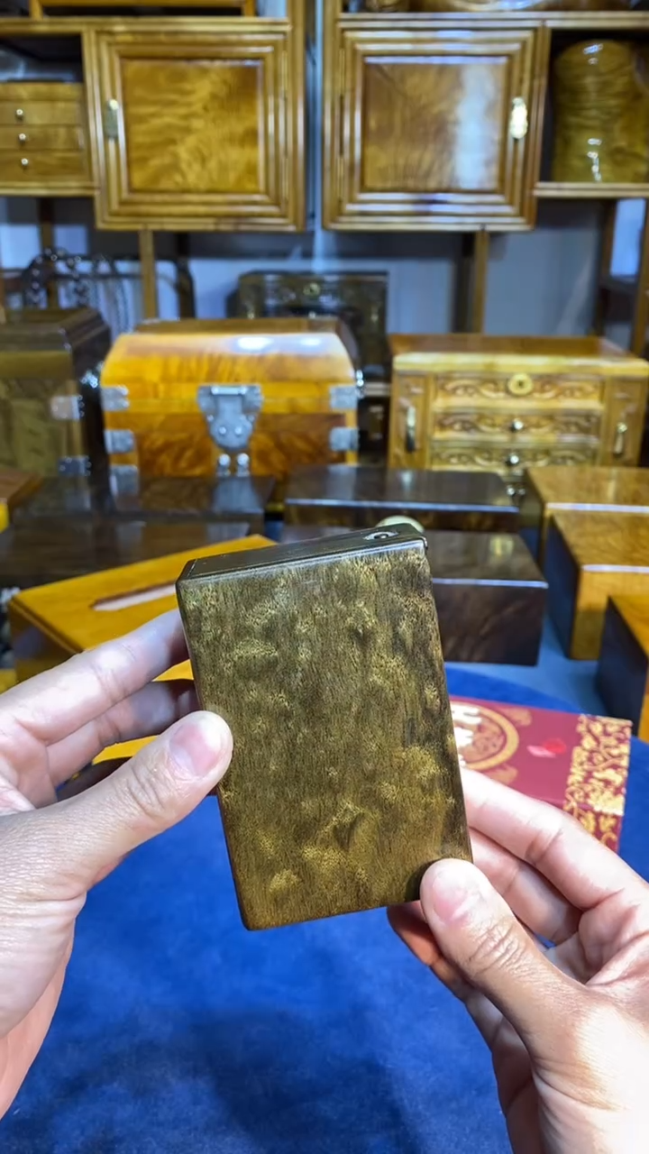 【闪购商品】金丝楠木艺阴沉木 粗只 烟盒