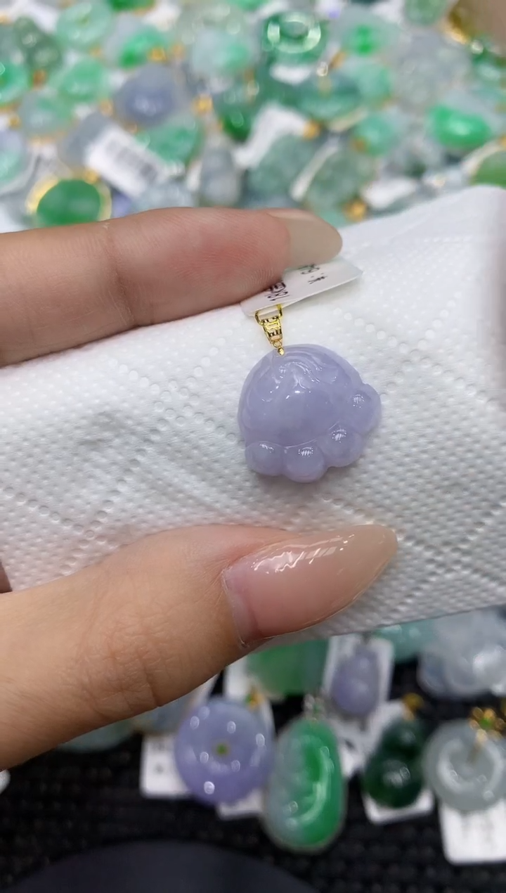 颈饰18K金镶嵌翡翠111111111111