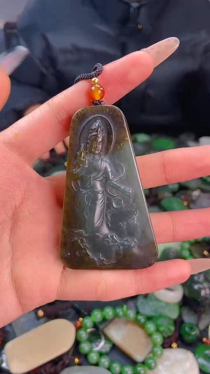 颈饰未镶嵌和田玉1