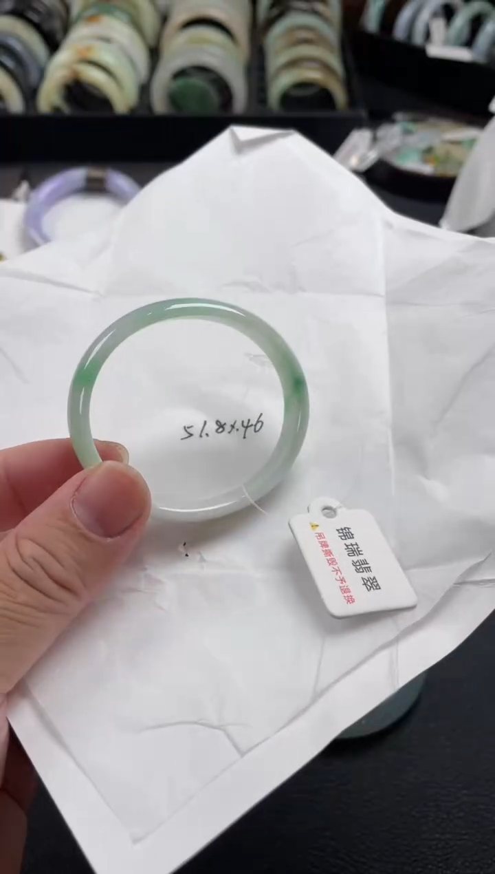 【闪购商品】翡翠手镯未镶嵌50圈口