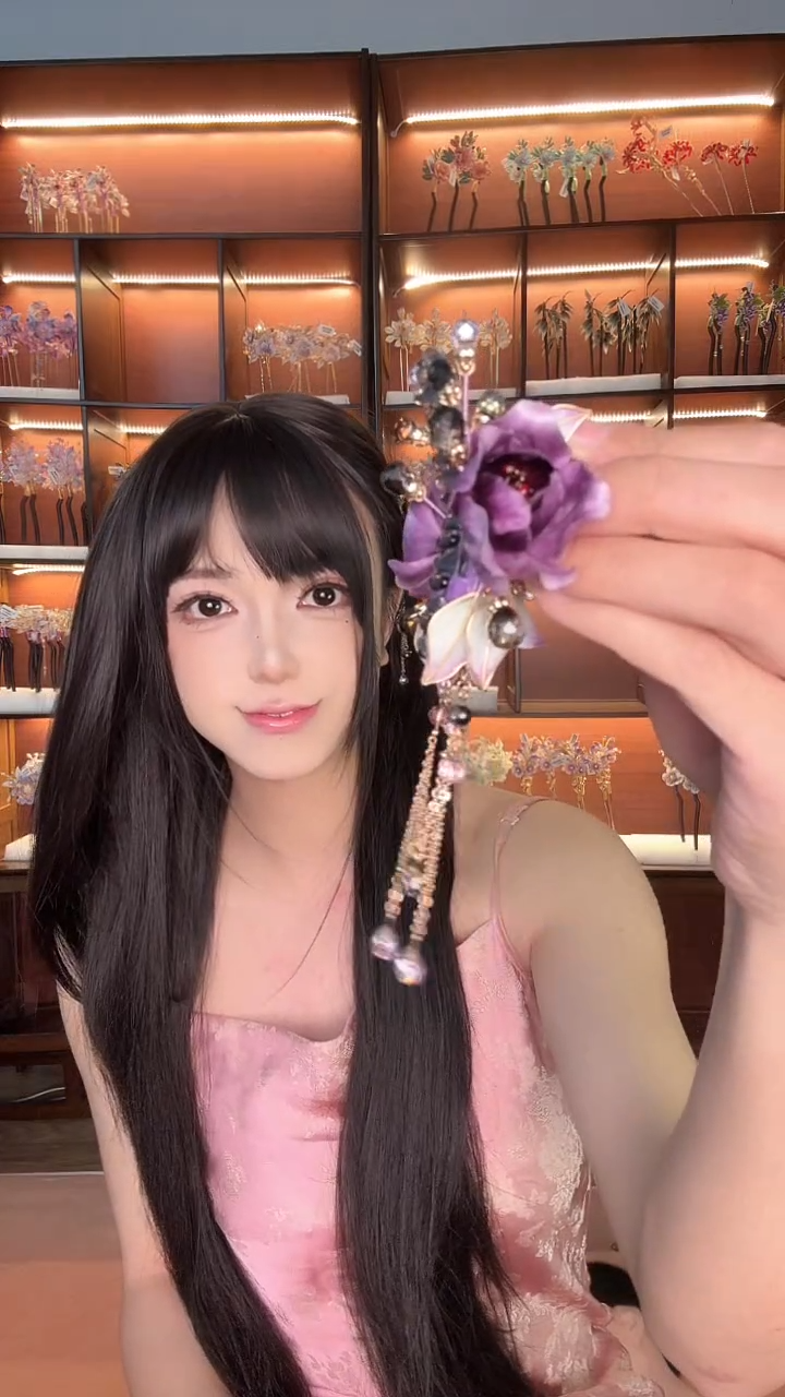 合金无719 【单只】 非遗绒花 小抓夹 带流苏