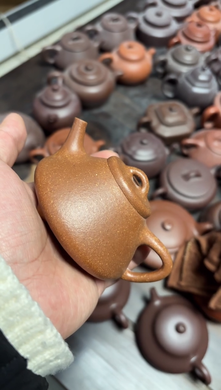 【闪购商品】紫砂茶壶黄降坡石瓢130毫升