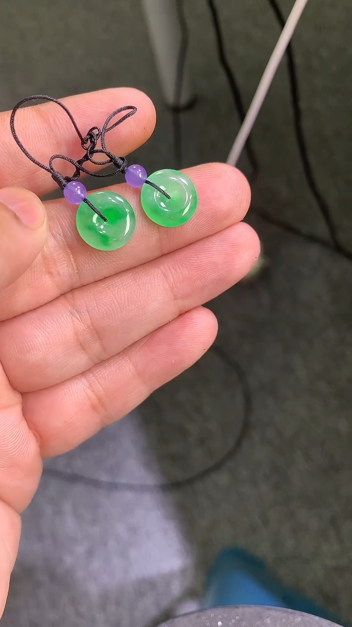 翡翠未镶嵌颈饰平安扣一对