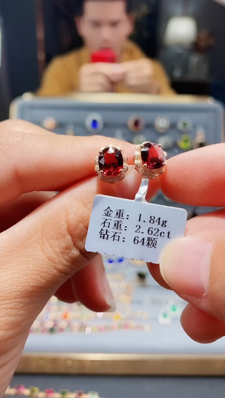 【闪购商品】碧玺耳饰18K金镶嵌2.62配钻