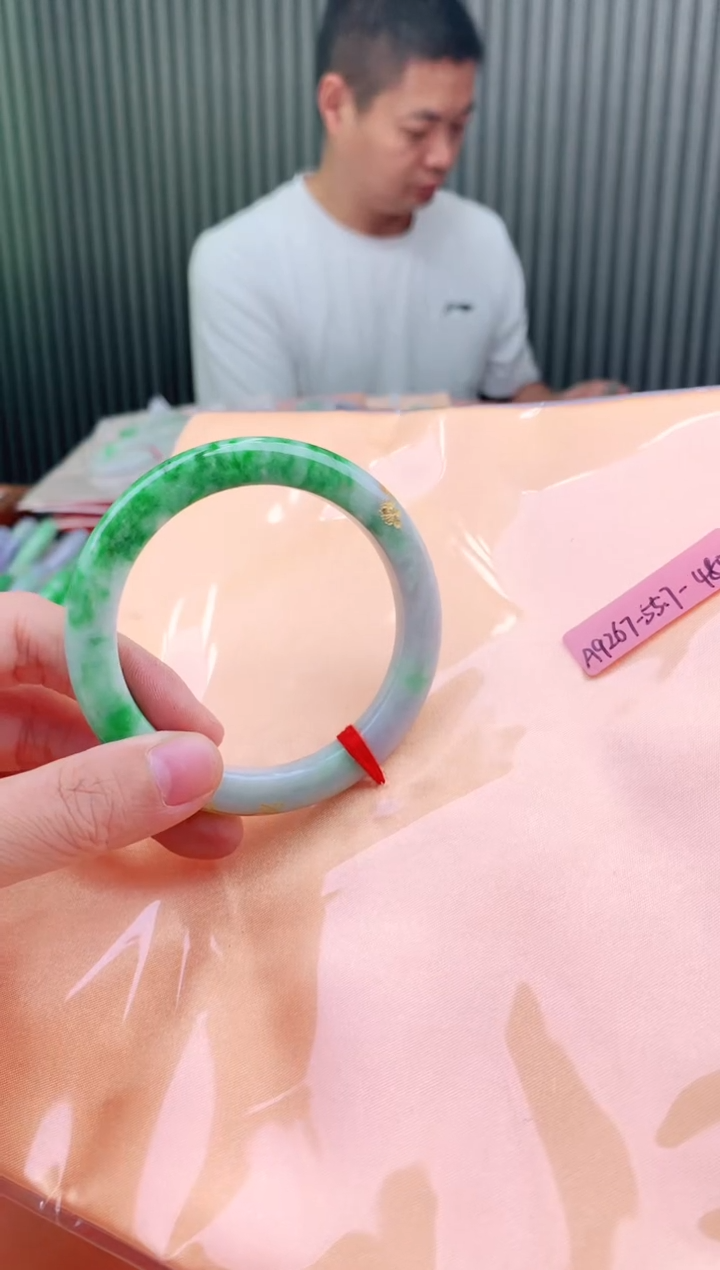 未镶嵌手镯翡翠55+