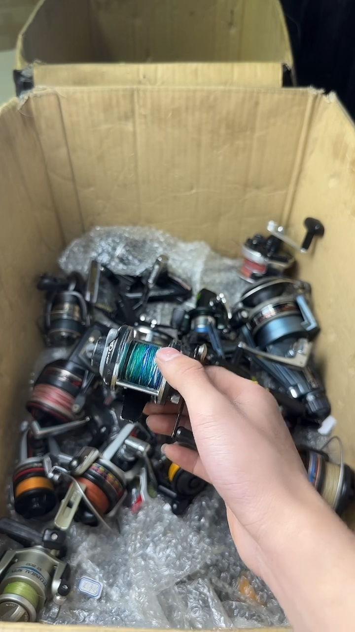 用****7微瑕钓鱼轮，直播间讲解为准，看清楚再拍，如有拆卸不退换