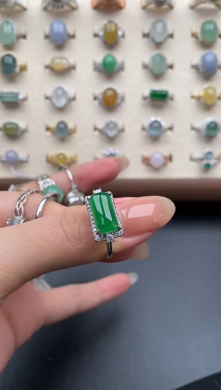 银S925镶嵌戒指翡翠一物一证一礼盒