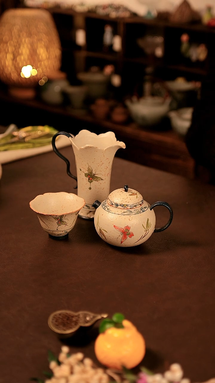 【闪购商品】闪购冲冲冲 青花蝴蝶兰花一套