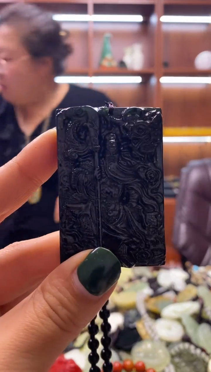 未镶嵌岫玉挂件 