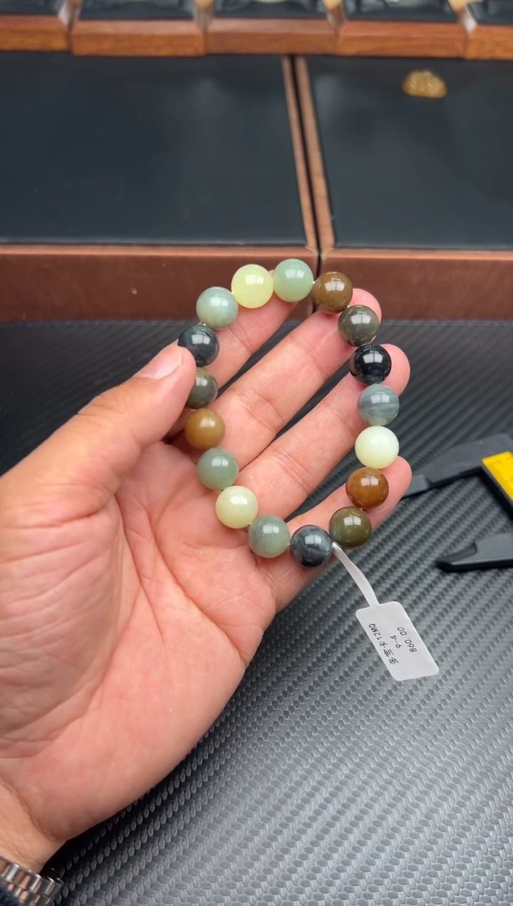 未镶嵌手串和田玉若羌微色差卡12MQ