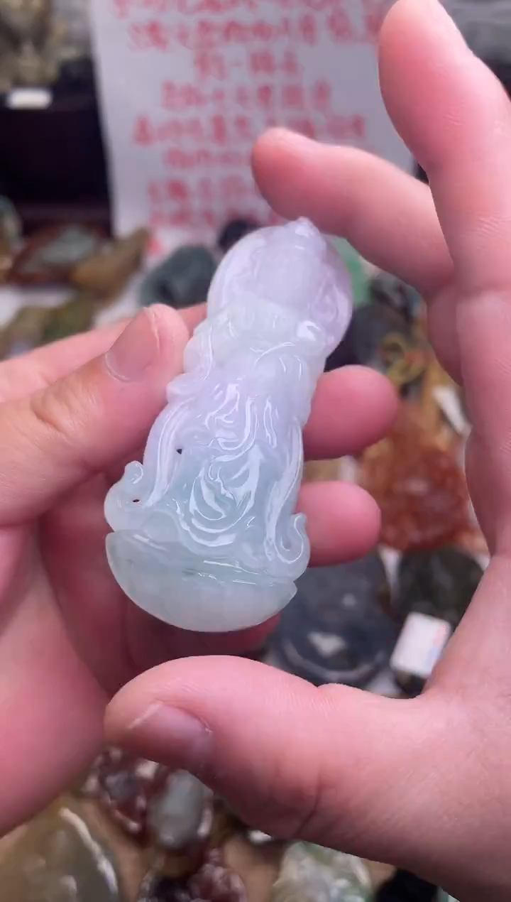 颈饰未镶嵌翡翠观音