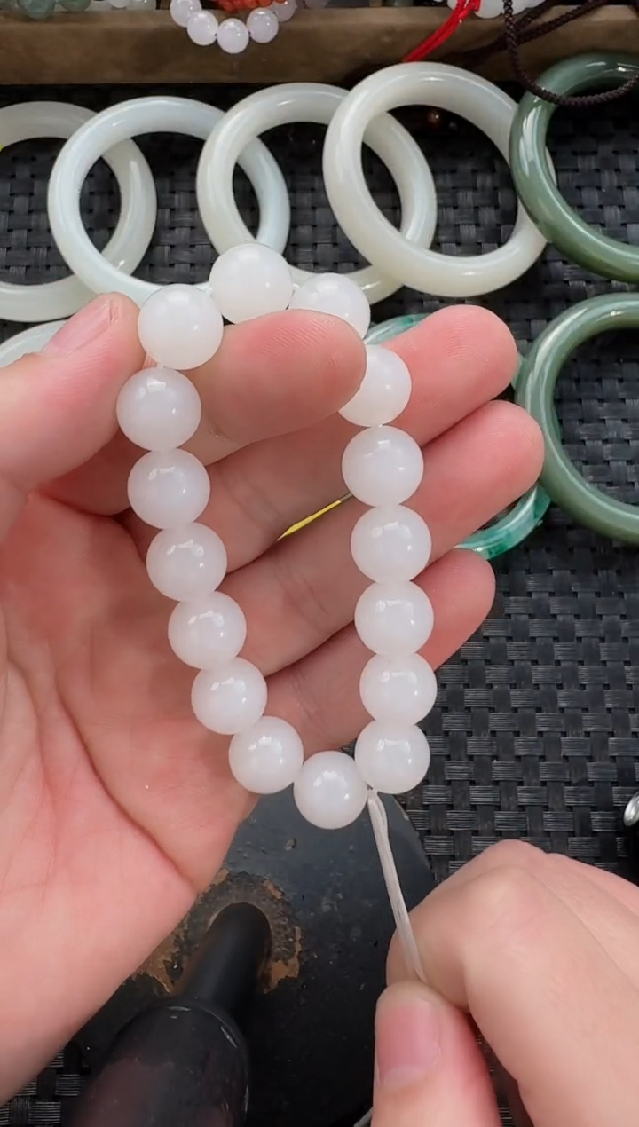 颈饰未镶嵌和田玉12白玉手串