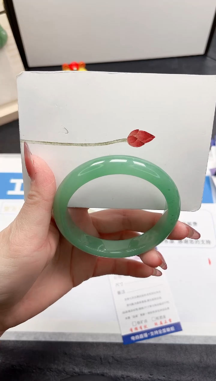 【闪购商品】石英质玉手镯未镶嵌211-62