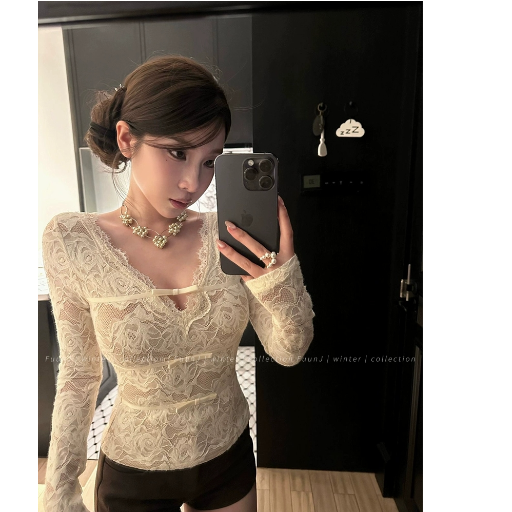 韩版辣妹收腰设计感显瘦蝴蝶结V领蕾丝打底衫女纯欲内搭上衣