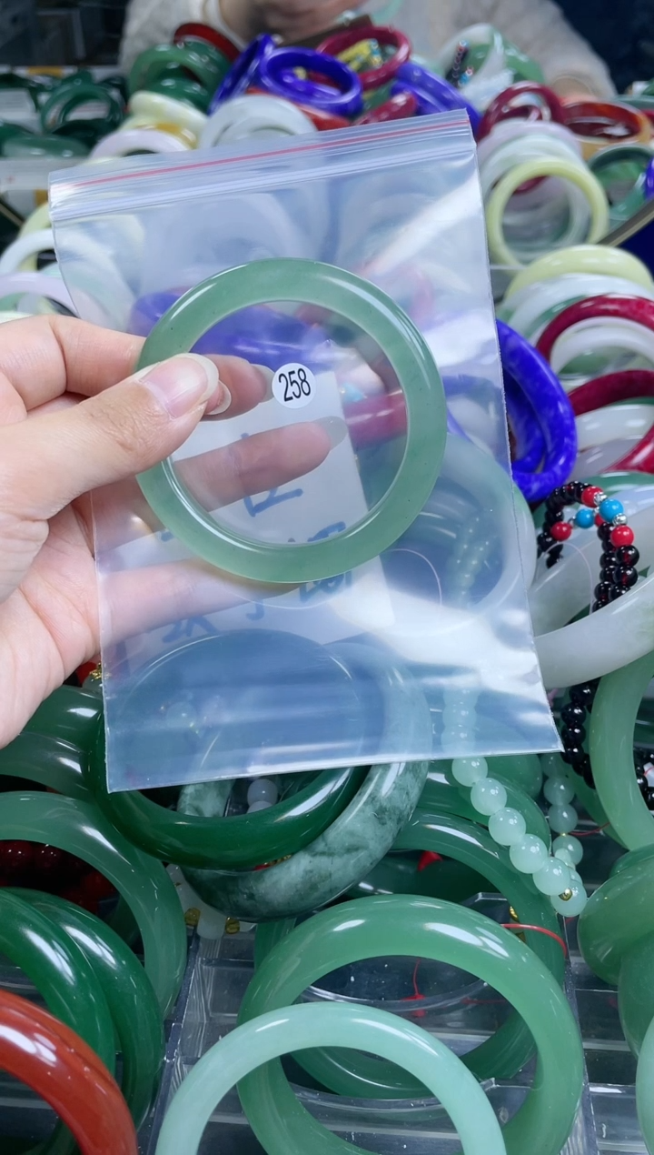 【闪购商品】石英质玉发饰未镶嵌55