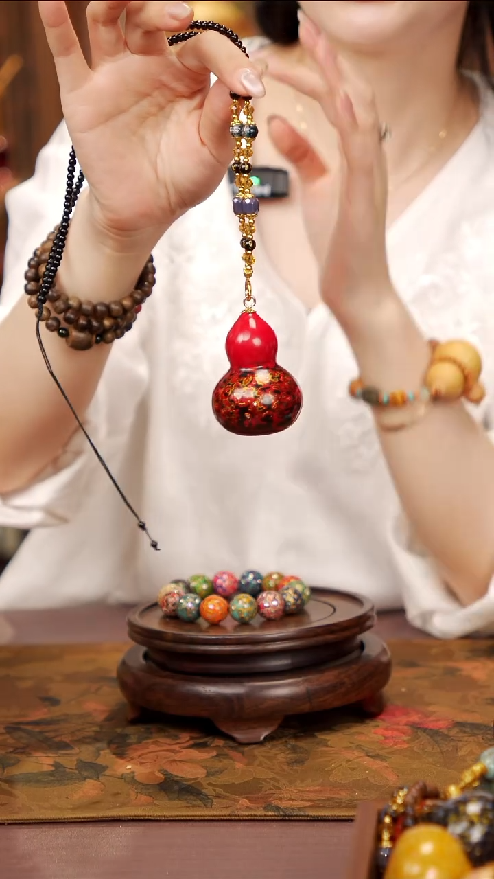 212易林大漆脖挂小葫芦---148