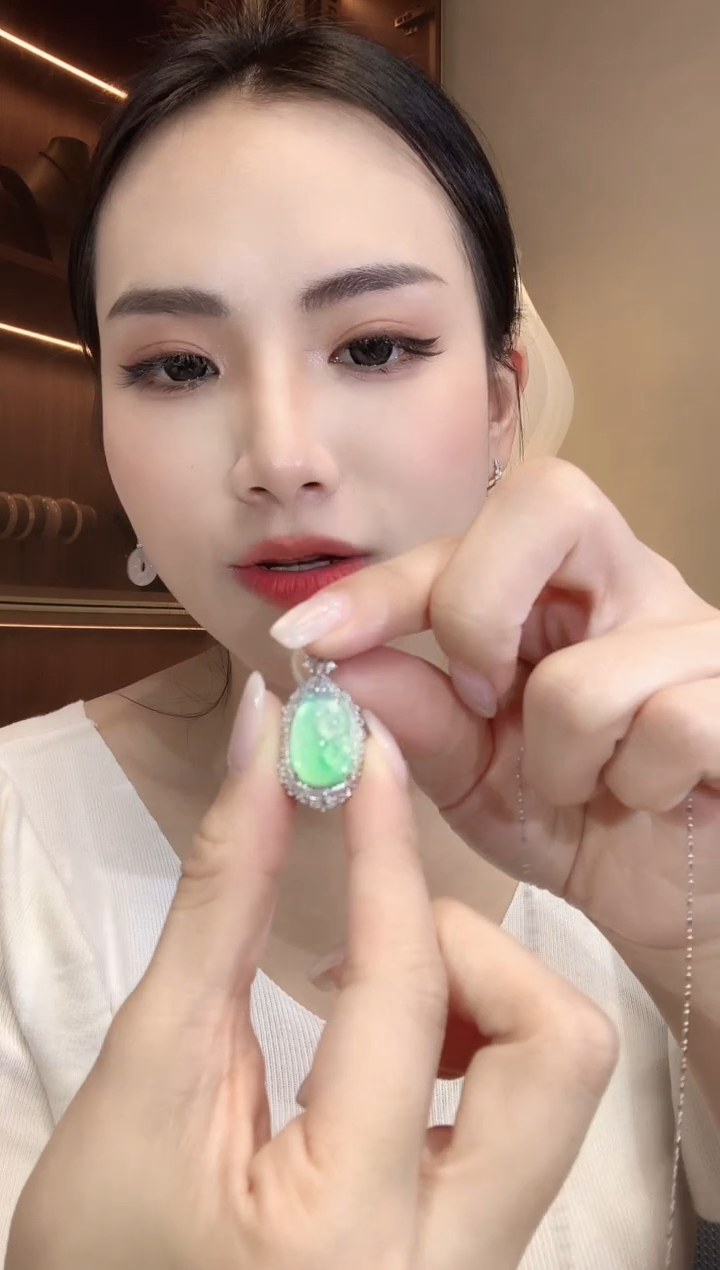 翡翠18K金镶嵌吊坠(不含链)A89