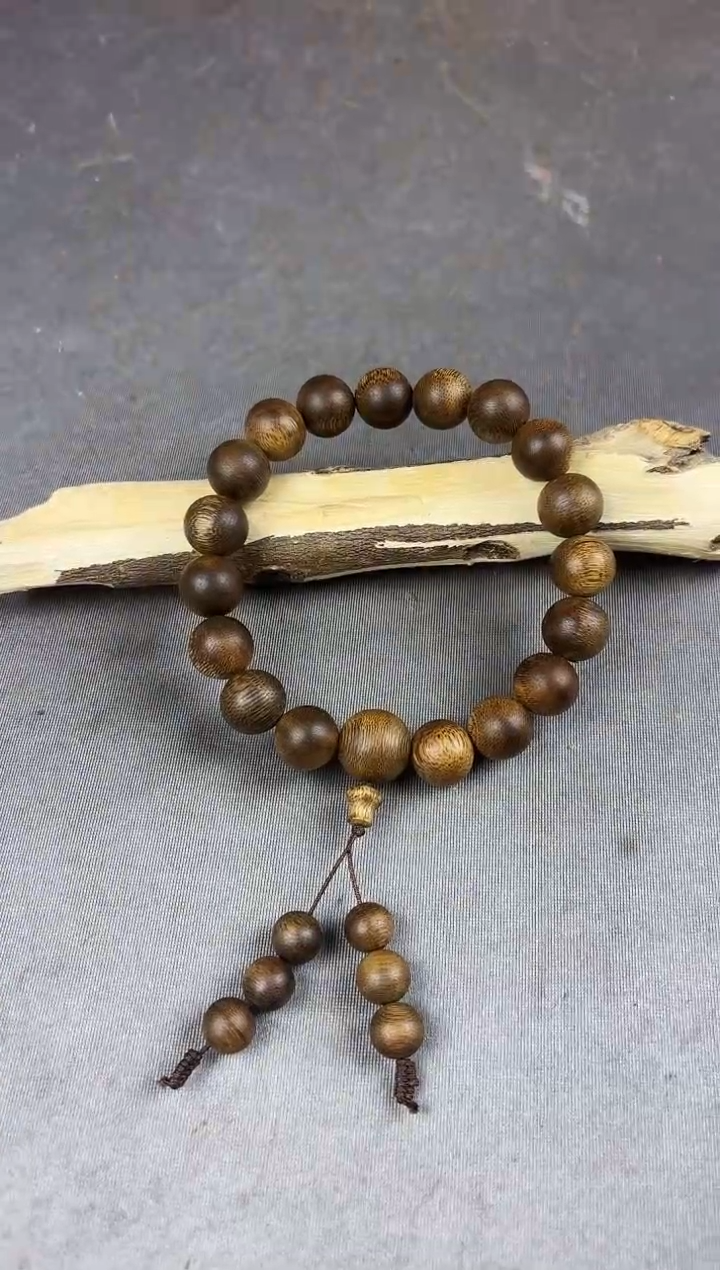 沉香沉香碎屑芽庄白奇15手持圆珠沉43克+多样性发一