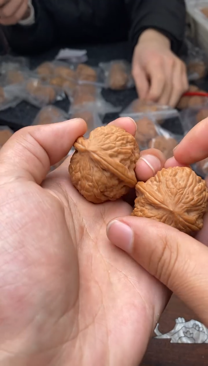 【闪购商品】文玩核桃把件A159号38尺九月