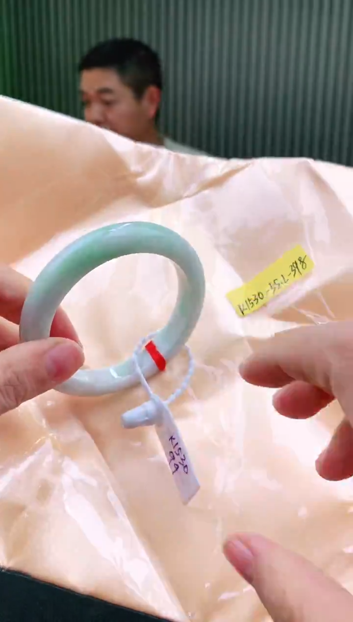 未镶嵌手镯翡翠55