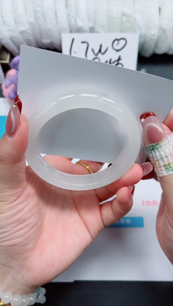 【闪购商品】石英质玉手镯未镶嵌137