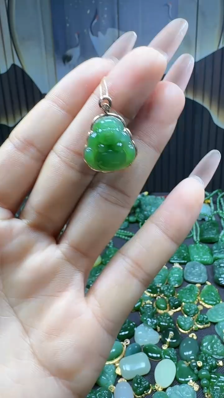 【闪购商品】和田玉挂件18K金镶嵌1