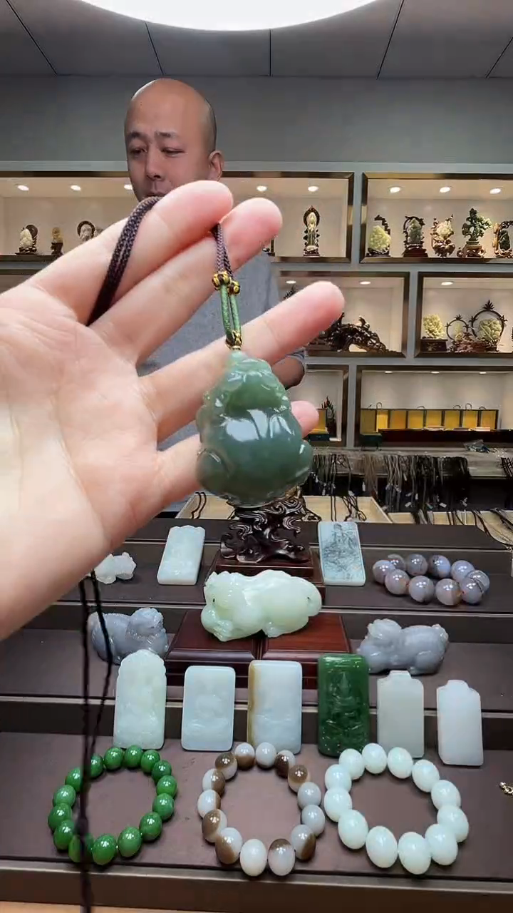 【闪购商品】和田玉颈饰未镶嵌苏