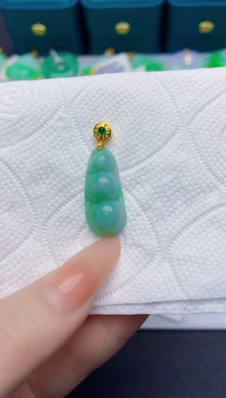 颈饰未镶嵌翡翠缅甸天然翡翠A货