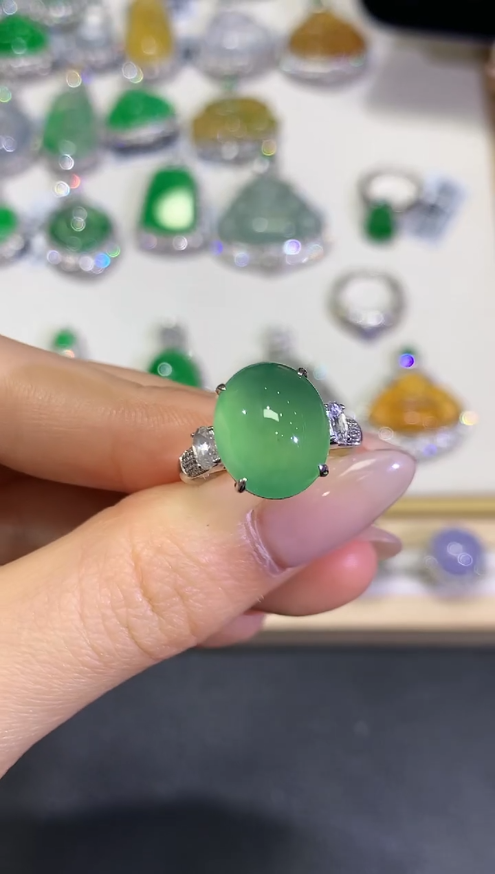 【闪购商品】翡翠颈饰18K金镶嵌团购50