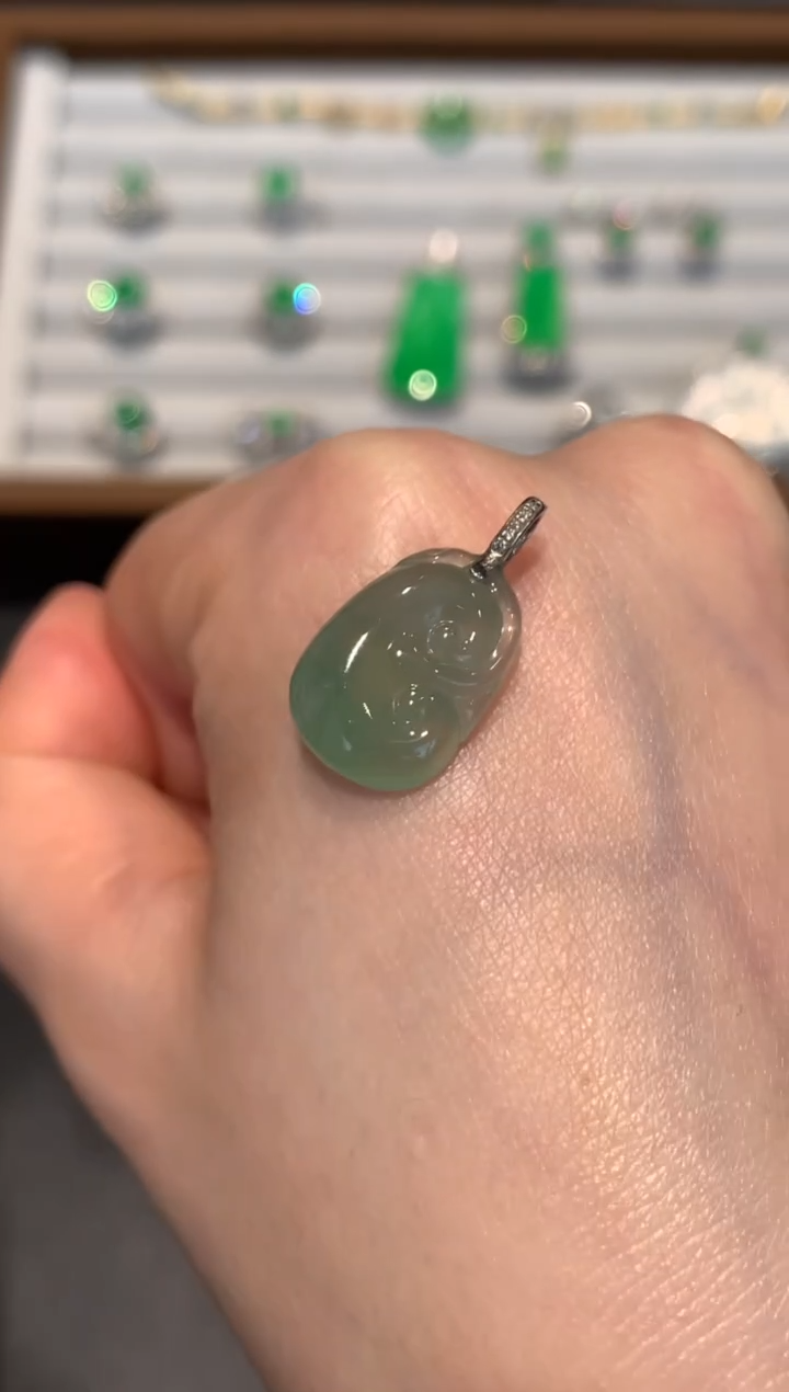 【闪购商品】翡翠吊坠(不含链)18K金镶嵌980