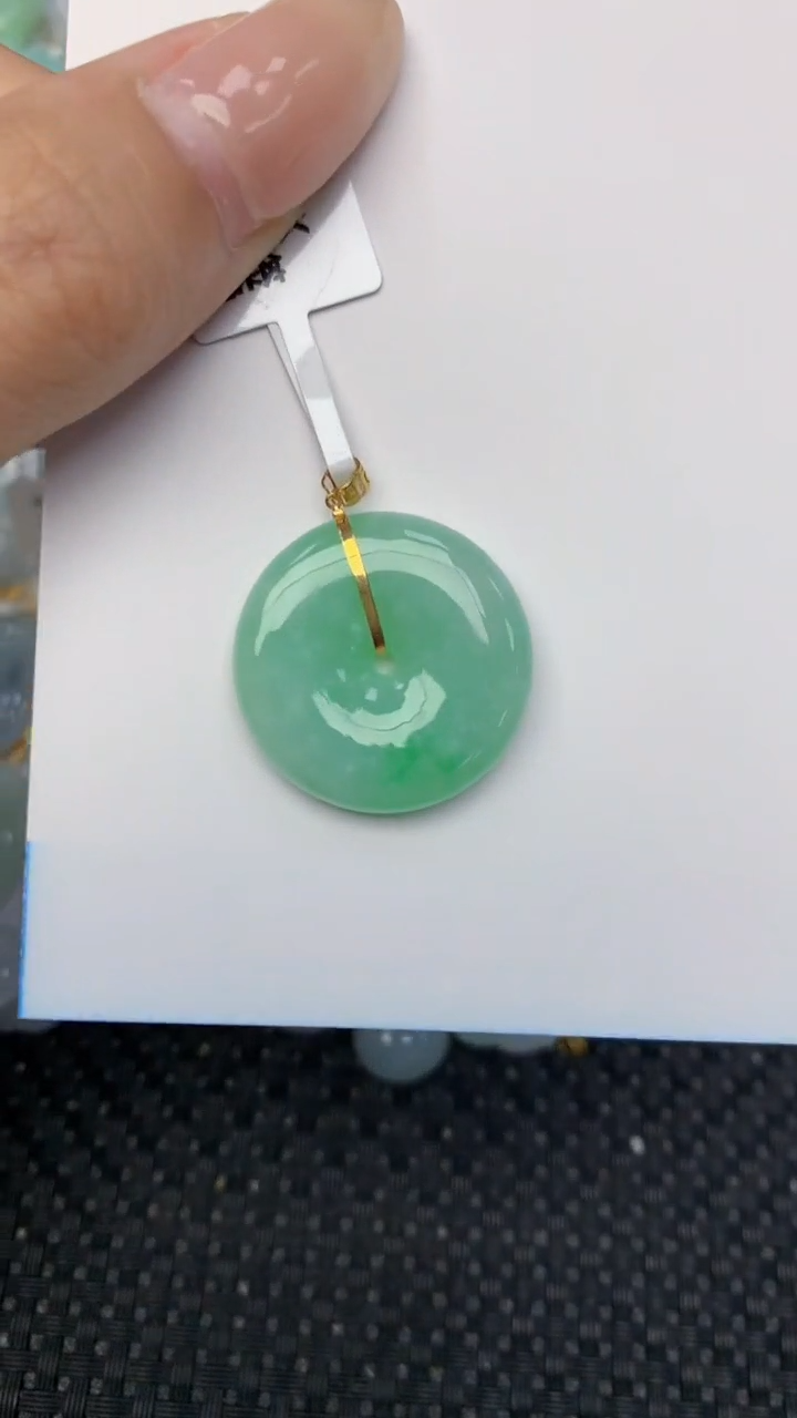 翡翠18K金镶嵌颈饰天然翡翠a货