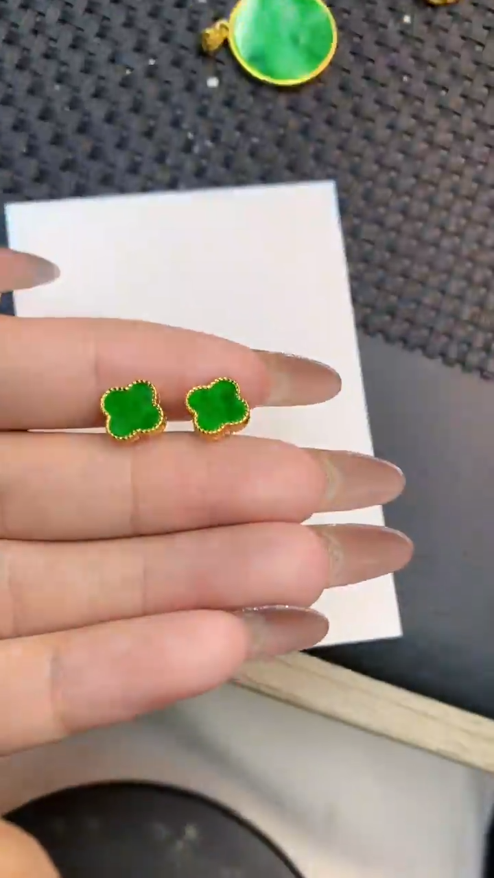 颈饰未镶嵌翡翠1