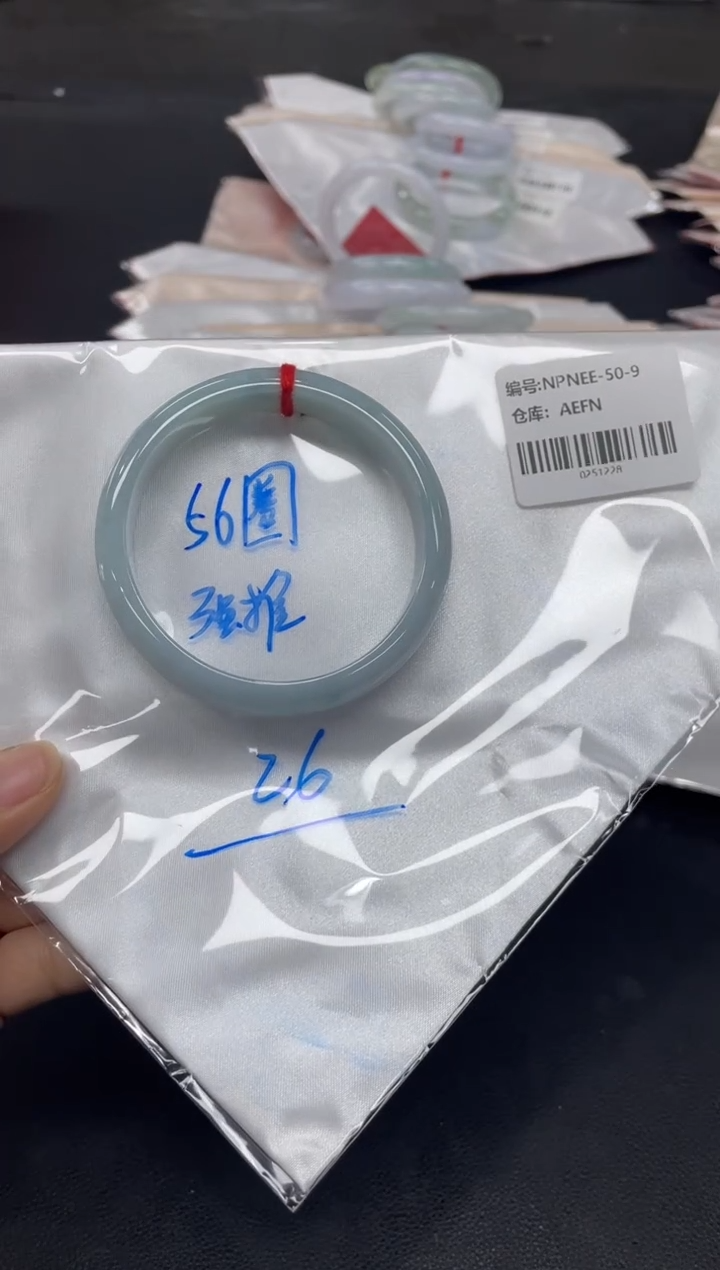 未镶嵌手镯翡翠翡翠手镯